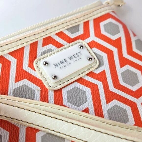 Nine West Faux Leather Wristlet Geometric Orange White Gray - Picture 3 of 7